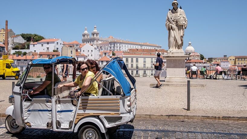 img_817x460$2016_06_06_20_30_35_287321 'Tuk-tuks' ofrecen paseos en Madrid en protesta contra las reglas municipales