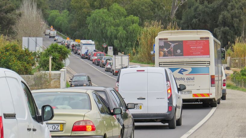 Europa aceita reduzir emissões poluentes dos novos automóveis em 35%