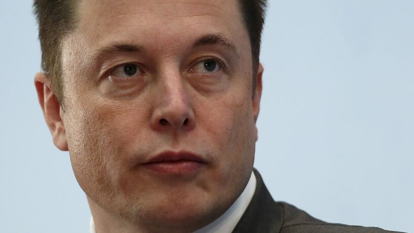 Musk deixa cargo de chairman da Tesla após acusação de fraude bolsista