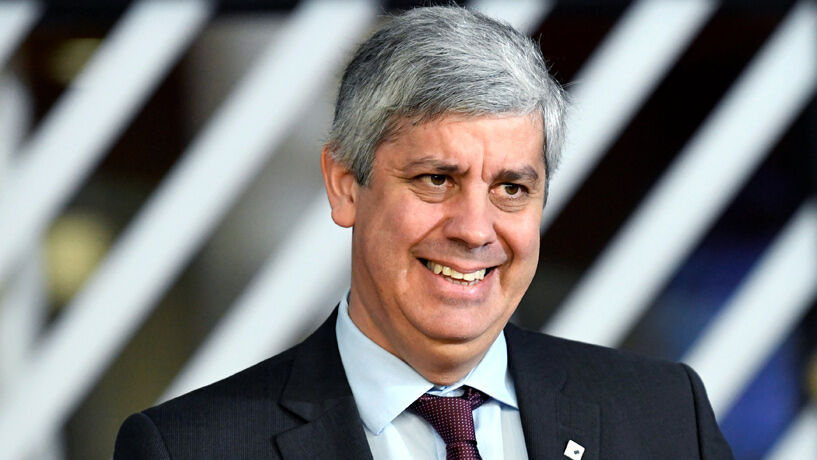 Centeno vê euro a disputar estatuto de moeda de reserva com o dólar