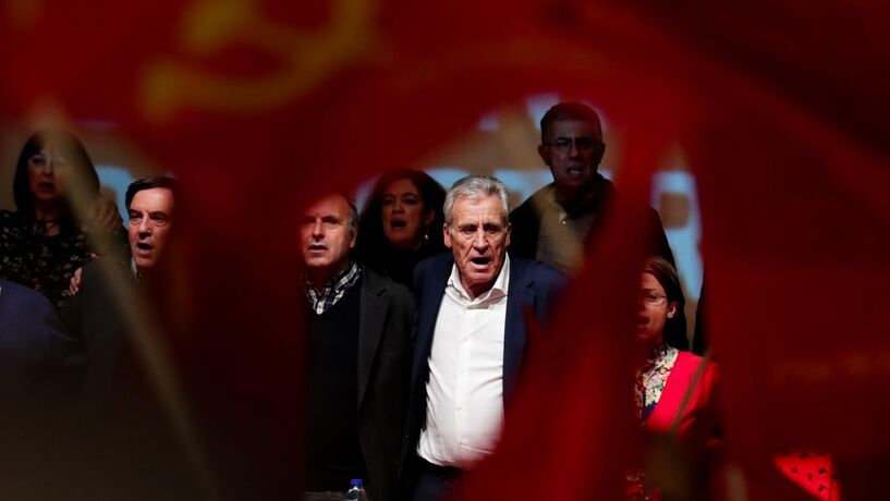 Jerónimo avisa Governo que "não basta sentar-se à mesa" com os professores 