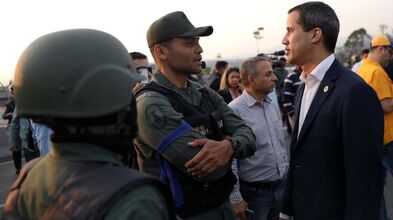 Guaidó anuncia que militares estão finalmente do seu lado