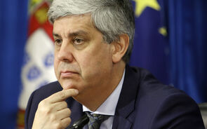 Economistas alertam para riscos e 'situação potencialmente perigosa para contas públicas'