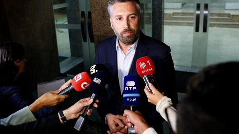 Governo diz que se acordo para regular cargas e descargas 