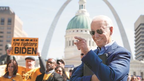 Biden passa de pré-derrotado a candidato quase vencedor