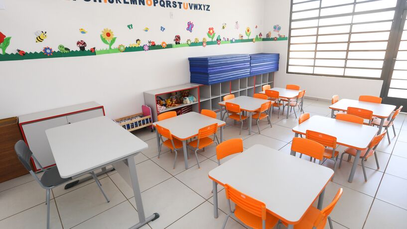 Receitas de creches e jardins-de-infância baixaram para metade