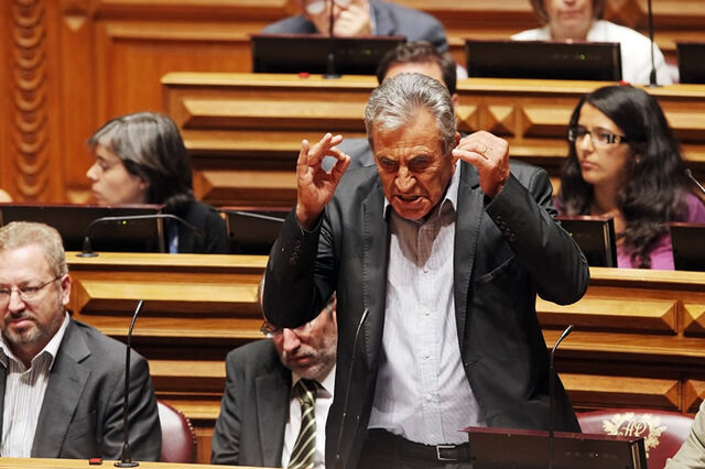 Jerónimo de Sousa acusa Governo de não estar preocupado com alunos