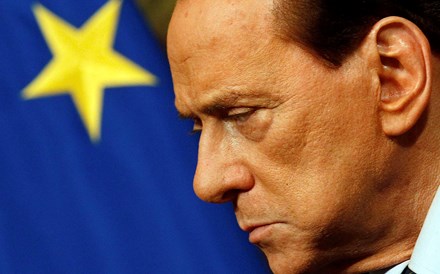 Berlusconi aperta o cerco a Monti