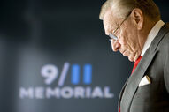 24 de Agosto de 2011- Larry Silverstein, presidente e CEO da Silverstein Properties, declara que as construções das torres 1 e 4 do World Trade Center (WTC) irão atingir a sua altura máxima em Abril de 2012.