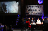 11 de Outubro de 2011- Primeiro debate político da temporada 2012 nos Estados Unidos, focado unicamente na economia.