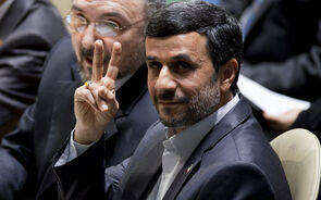 22 de Setembro de 2011- Mahmoud Ahmadinejad, Presidente do Irão, na 66ª Assembleia Geral das Nações Unidas, em Nova Iorque. O tema geral do debate foi “O papel da mediação na resolução de questões polémicas através de meios pacíficos”.