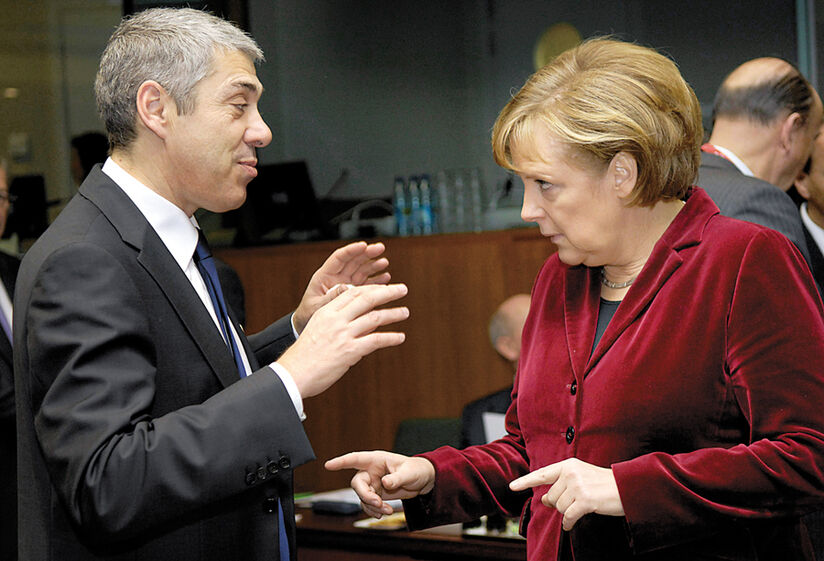 O dedo não engana. A 2 de Março, José Sócrates vai a Berlim para apresentar a Merkel um calendário de reformas estruturais e indicadores sobre a execução orçamental de Fevereiro. A chanceler alemã, publicamente, tem palavras simpáticas para Portugal. O pior ainda está para vir 