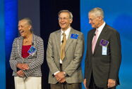Alice Walton (à esquerda) – Wal-Mart  - 23,3 mil milhões de dólares