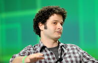  Dustin Moskovitz, 27 anos – 3,5 mil milhões de dólares. Colega de quarto de Mark Zuckerberg's, CEO do Facebook