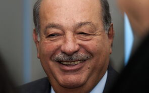 Carlos Slim Helu  - Telmex -  69 mil milhões de dólares