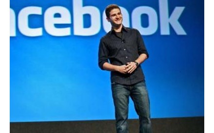 Facebook celebra nove anos a cair mais de 4%