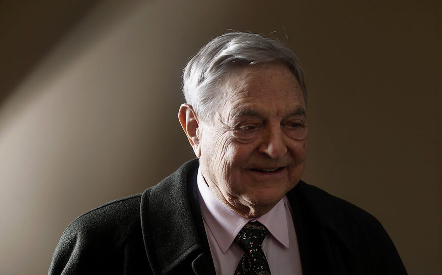 George Soros – Hedge funds  - 20 mil milhões de dólares