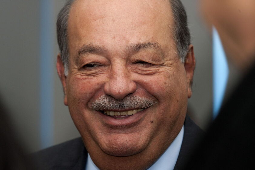 Carlos Slim Helu  - Telmex -  69 mil milhões de dólares