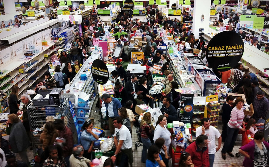 Lojas do Pingo Doce foram invadidas por clientes