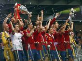 Espanha bicampeã europeia depois de golear Itália por 4-0