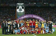 Espanha bicampeã europeia depois de golear Itália por 4-0