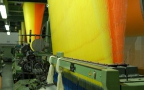 Empresas têxteis 'obrigadas' a formar operários nas fábricas 