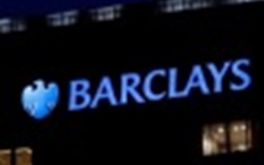 Barclays acorda rescisão com 890 trabalhadores em Espanha