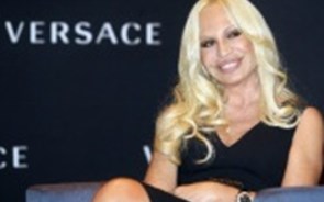 Versace dever&aacute; despedir CEO ap&oacute;s disputa com Donatella