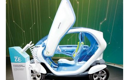 Carros el&eacute;ctricos p&otilde;em motores das universidades a funcionar 