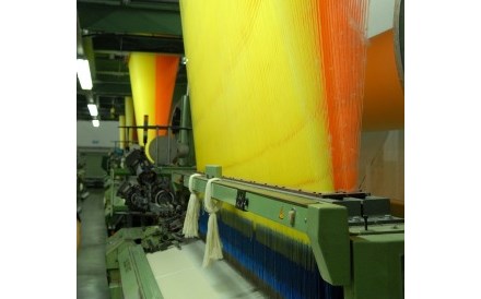 Empresas têxteis 'obrigadas' a formar operários nas fábricas 