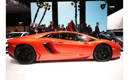 Coleccionador paga 2,1 milh&otilde;es de euros para ser &uacute;nico dono do Aventador J da Lamborghini