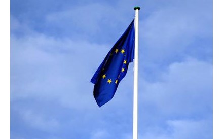 Ministros europeus adoptam legislação para criar supervisor bancário único