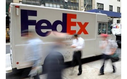 FedEx rev&ecirc; em alta previs&otilde;es de lucro para este ano