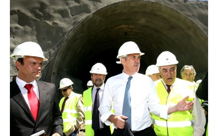 Sócrates aceita convite de Costa para inauguração do Túnel do Marão. Passos recusa