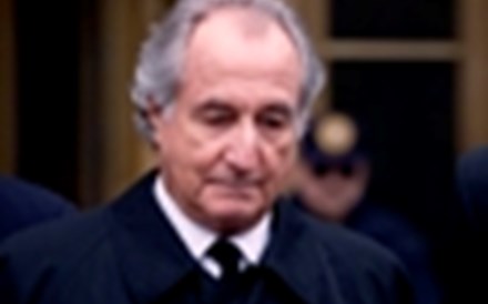 Filhos de Madoff aceitam congelar bens 