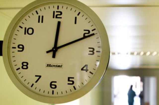 Relógios atrasam uma hora esta madrugada