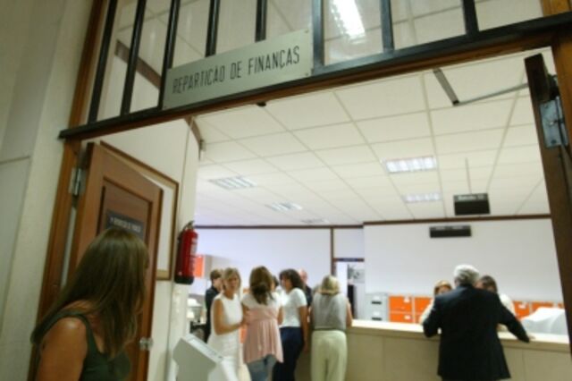 Avenças e tarefas voltam a aumentar no Estado
