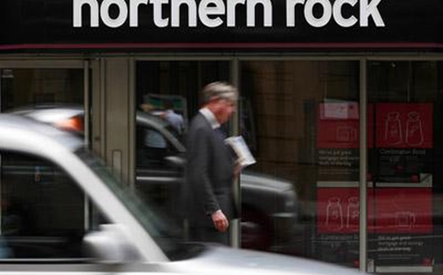 Osborne decide avan&ccedil;ar com venda do Northern Rock