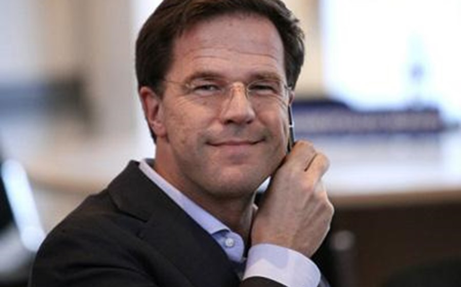 Mark Rutte alerta: &quot;Problemas da Holanda s&atilde;o demasiado s&eacute;rios&quot; para se adiar medidas de austeridade