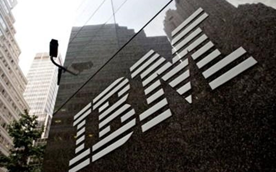 IBM compra 10 mil milh&otilde;es de d&oacute;lares de ac&ccedil;&otilde;es pr&oacute;prias 