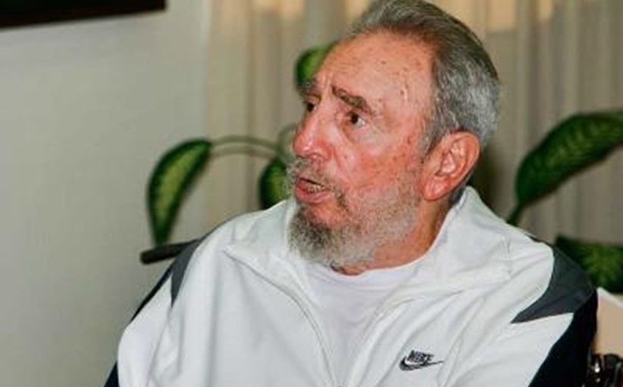 Fidel reconhece em livro de mem&oacute;rias que o socialismo n&atilde;o resolve todos os problemas econ&oacute;micos