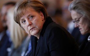 Costa visita Merkel no dia em que o Orçamento chega ao Parlamento