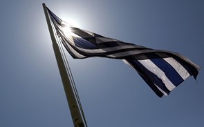 Juros gregos afundam quase 700 pontos em dois dias e bolsa sobe mais de 11%