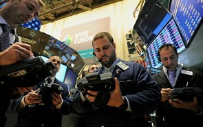 Wall Street recua com investidores focados nos resultados e na Fed