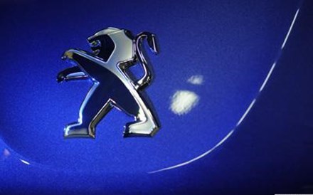 Governo francês poderá comprar parte do grupo Peugeot