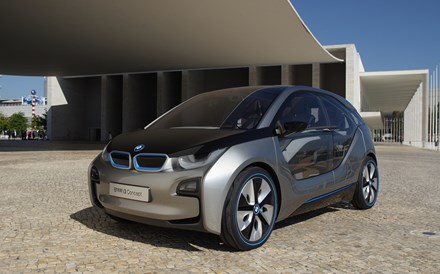 BMW acelera adaptação das fábricas para produzir eléctricos em massa em 2020