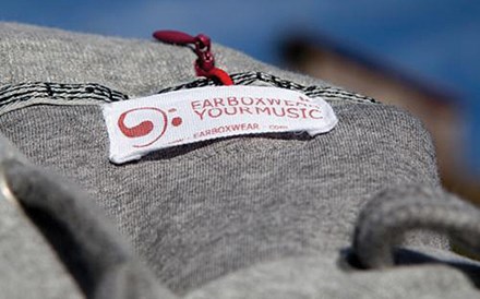 Earbox Wear - Vestuário que dá música