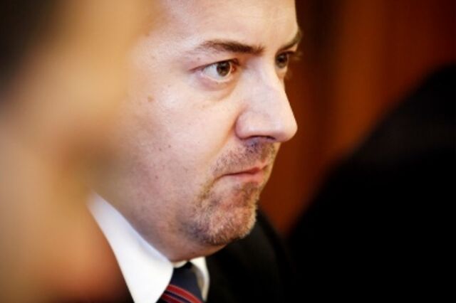 Álvaro deixa cair proposta conjunta sobre salário mínimo 
