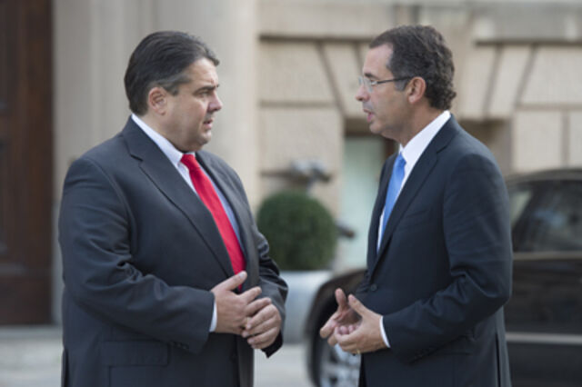 Seguro reitera necessidade de "mais tempo" e "juros mais favor&aacute;veis"