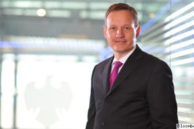 Antony Jenkins substitui Bob Diamond &agrave; frente do Barclays 